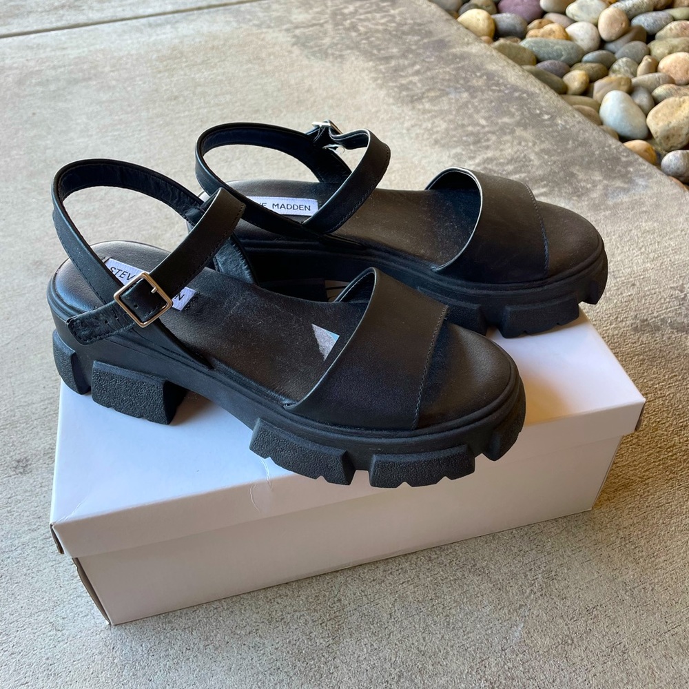 Steve Madden Chunky Sandals size 7